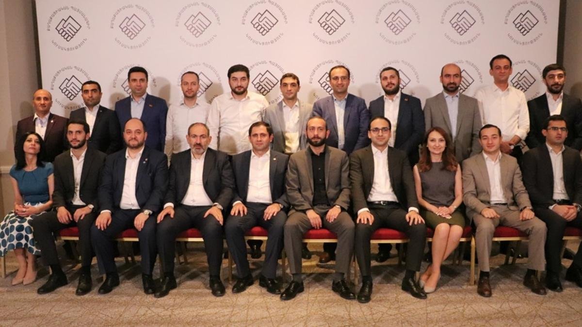 hayqmets's tweet image. I find it amusing how there's this tendency, mostly among diaspora Armenians, to blame everything they find negative or don't understand on the Soviet era. No doubt they don't even know what 'Soviet mentality' even means here.

Meanwhile, the mentality and achievements of the…