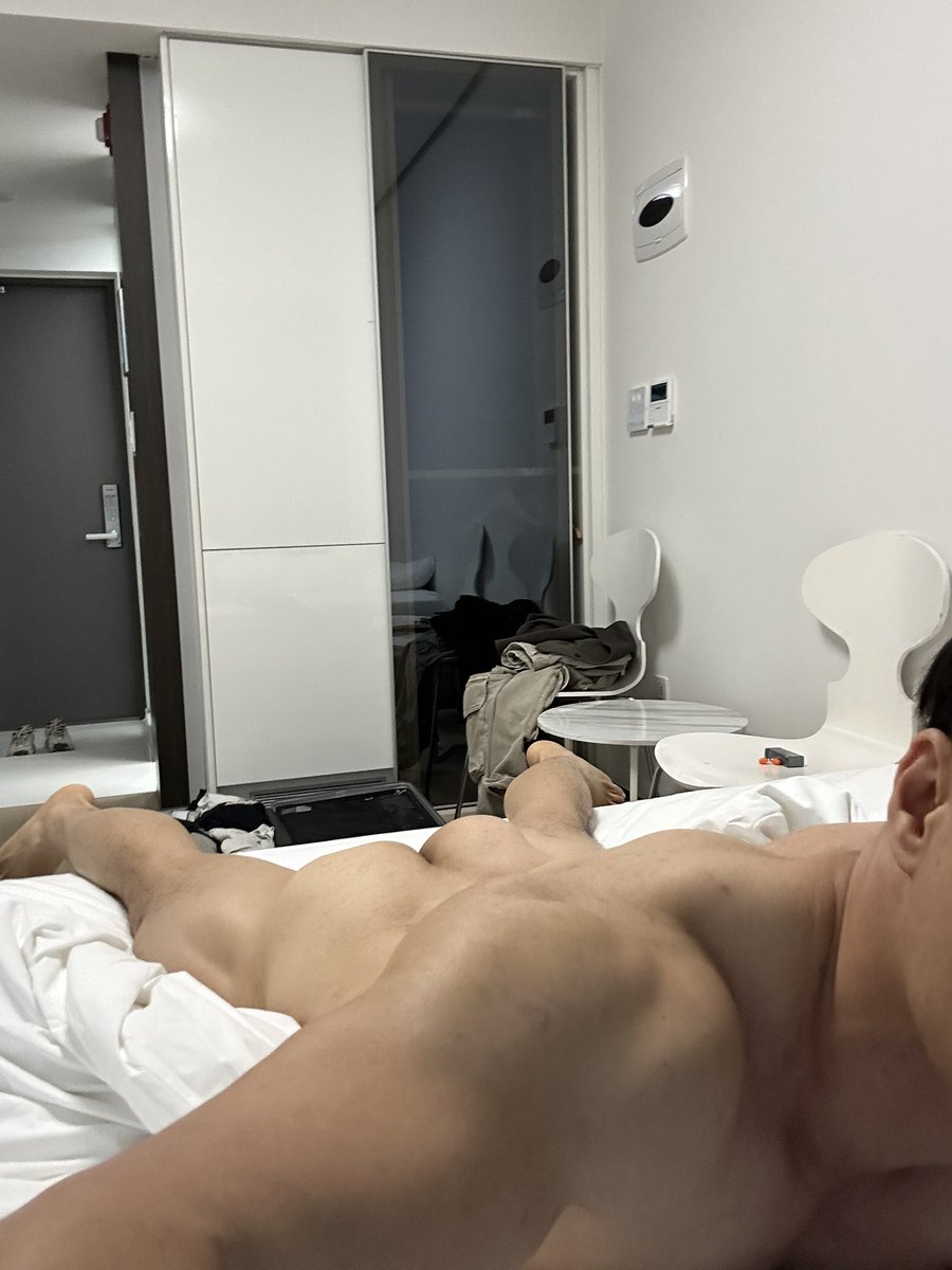 出门旅行至月末，茎侯佳阴。