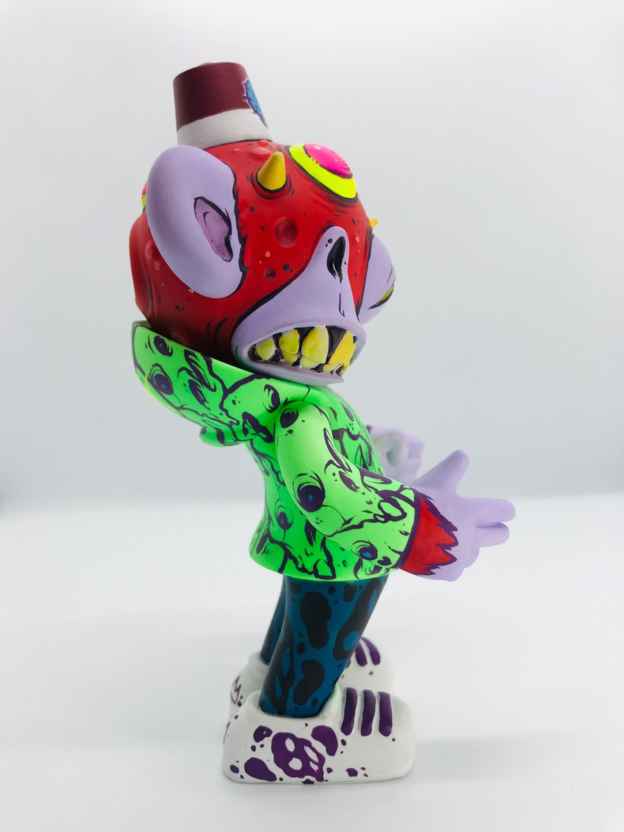 Custom🔥
Head modeled and printed in resin for the TEQ63 piece of #quiccs
Hand-painted
1/1
Sold

#customtoy #arttoy #vinyltoy #teq #deaignertoy