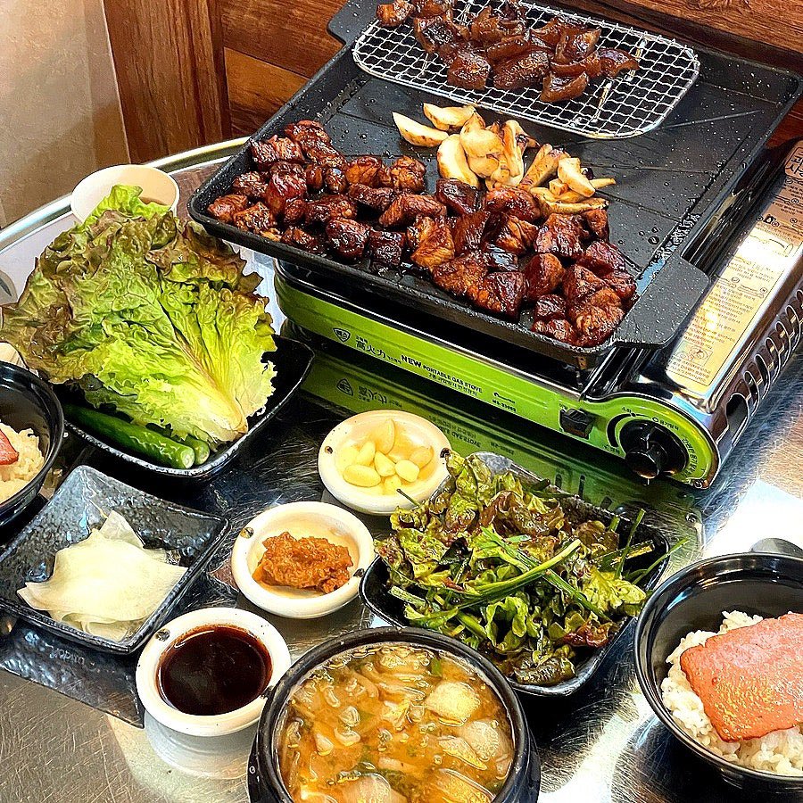 yehyeh_v's tweet photo. 釜山来たら絶対行ってほしい焼肉屋さん🥩(第1弾‼️)

📍삼굽살
🔗 https://t.co/EkzMTiOUZB

📍순양숯불구이
🔗 https://t.co/gMgLIFQA15

📍고정점
🔗 https://t.co/XvsjsGYhAI https://t.co/JbaN6kdKvp