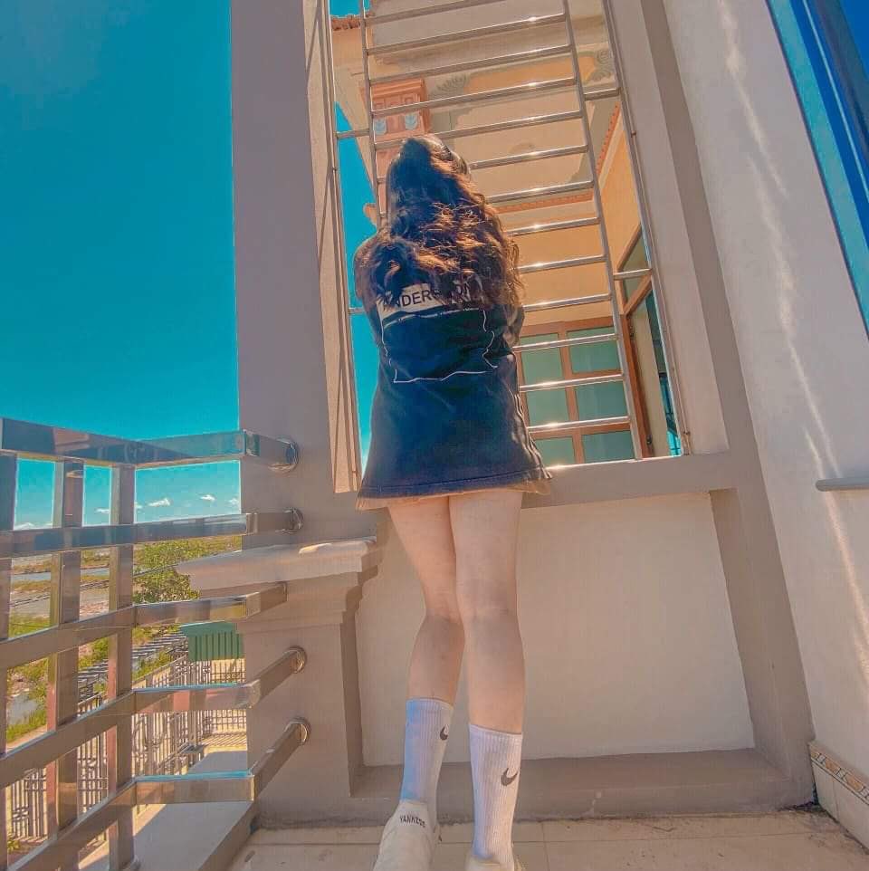Meo2le0's tweet photo. Em quay lưng về sau 🍑 https://t.co/NRpTvCbzZD