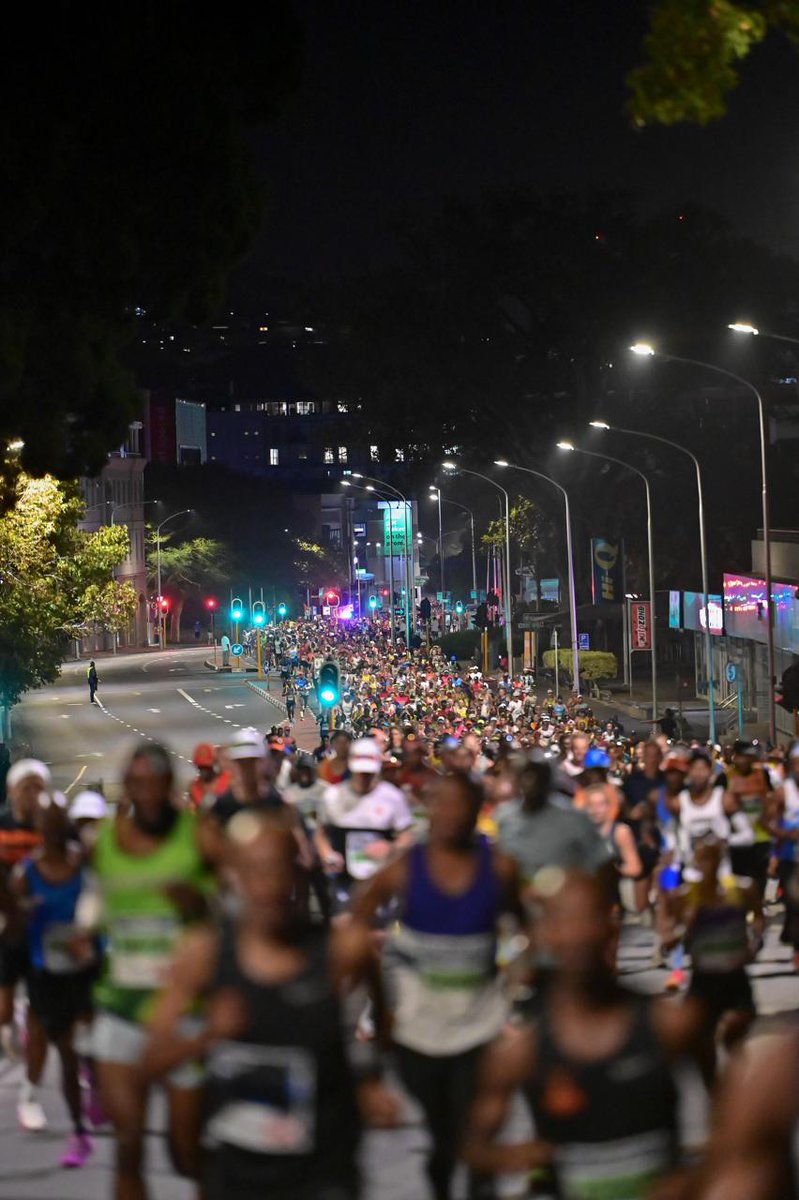 2OceansMarathon's tweet image. #TTOM2025  Runners en route, follow the broadcast live on @SuperSportTV 

@TotalsportsSA @CityofCT #EventsInCapeTown
#cocacolapenbev #CCPBEvents
@PoweradeZA #PauselsPower
@JomaSportZA  #WeAreRunning
@CSOS_SA #CSOS #RegisterWithCSOS @Heart1049FM #HeartFM @WesternCapeGov #WCGForYou…