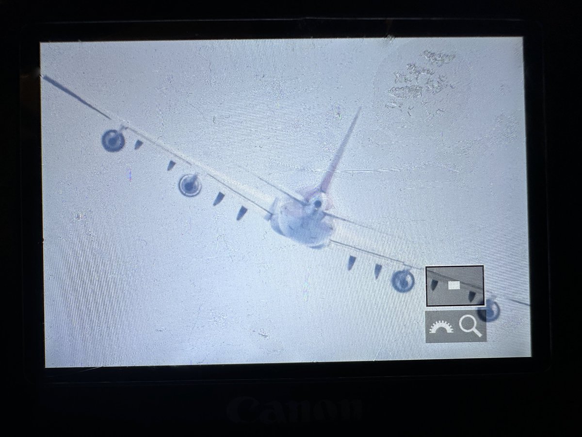 なんでエンジン1基すっからかんなんですかね