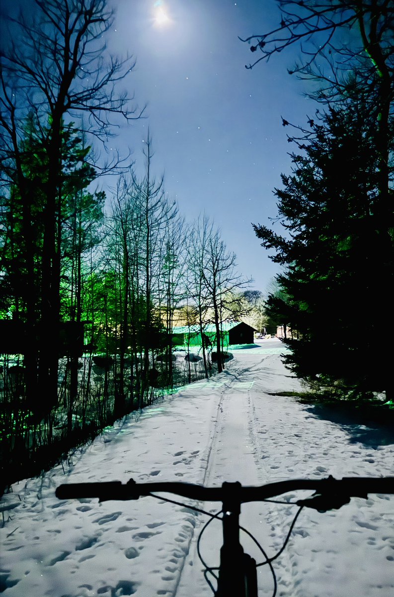 Magical moonlit fat bike ride capping off a special late season day. 9km open and groomed. Best conditions Saturday sunrise to 11am. Please no riding after 11 to preserve the deck for Sunday riding. 
Latest report on <a href="/MaplelagResort/">Maplelag Resort</a> website: 

maplelag.com/posts/category…