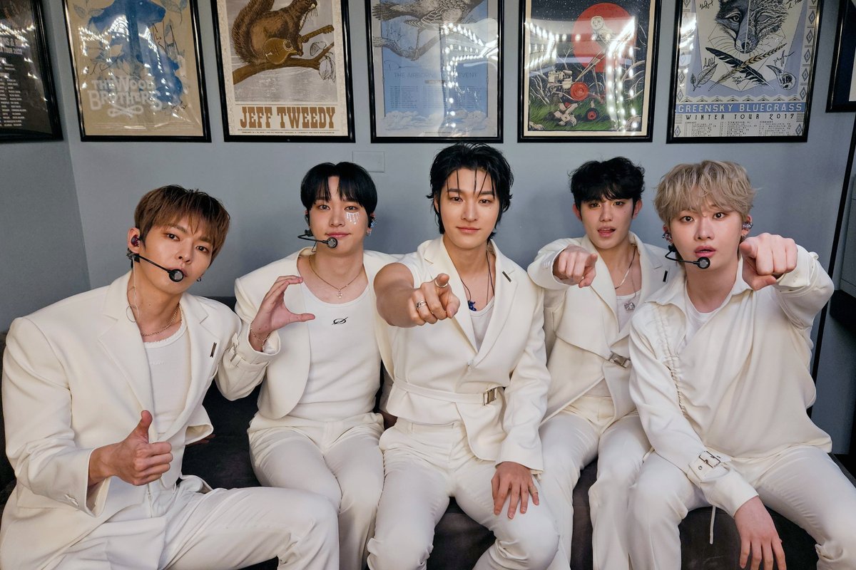 OnlyOneOf_twt's tweet photo. [#Photo/📷]

250404 OnlyOneOf CONCERT IN NORTH AMERICA [OurOnlyOdyssey], Chicago

#OnlyOneOf #온리원오브 https://t.co/eWwp8Gb9qj