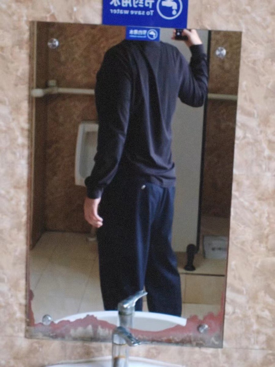 无聊 
谁和我聊个骚 面个🐔