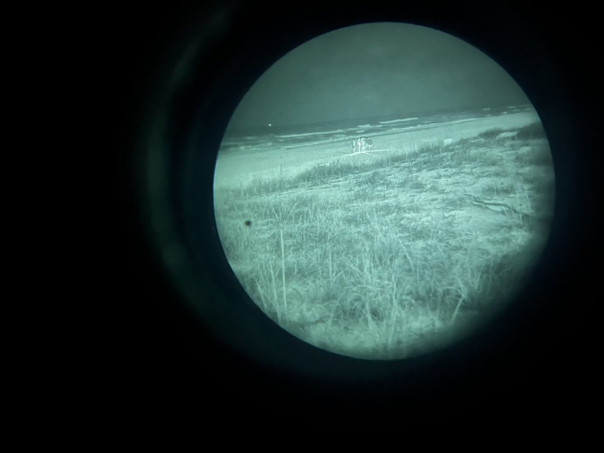 CalvinShaak3's tweet image. Pvs14 white phosphorus at the beach #nods  #pvs14 #Destin #FWB