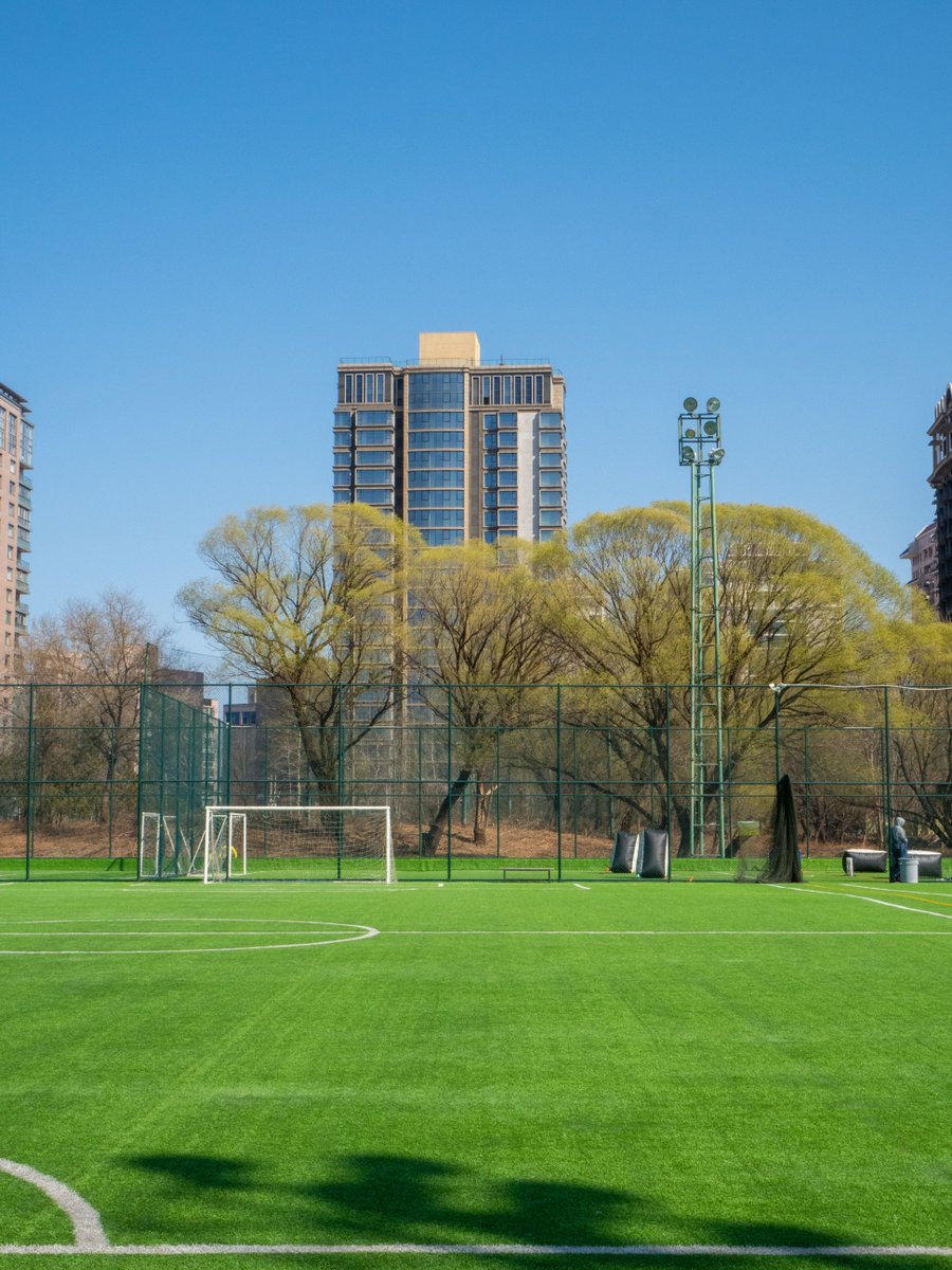 VisitBeijingcn's tweet photo. Dongfeng International Sports #Park is where #Beijing’s passion for nature and outdoor activities thrives. A great place for #sports, relaxation, and fun, its perfect for families, sports enthusiasts, and visitors seeking to unwind. #VisitBeijing #BeijingParks #OutdoorFun https://t.co/gV3s9uiZpn