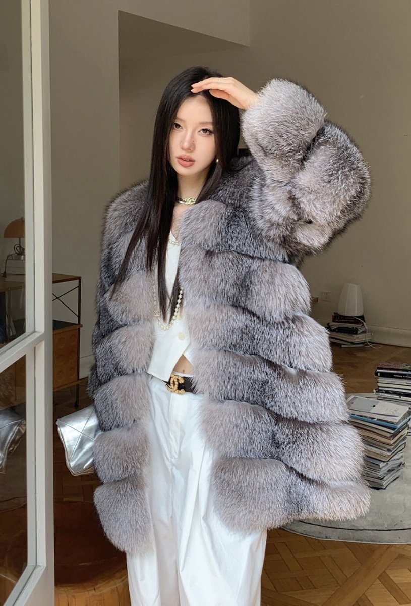 jiunuofur_Wu's tweet photo. Luxury sliver fox fur coat.Fluffy and soft🥰
Global Shipping 🚢 Welcome to custom
WA:+86 15968303282
#fur #realfur #womensfashion #furcoat #foxcoat #popular #goodthings #wear #vintagewear #dailywear #fashion #winterstyle #sexy #ootd #dailywear #populartrends #sliverfox https://t.co/9YrPUXeHPH