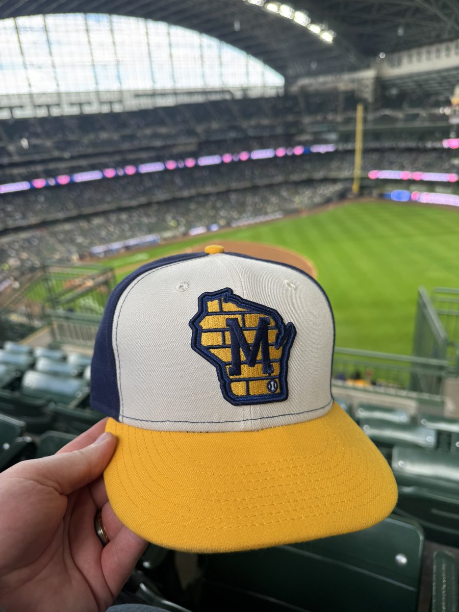 Carson’s Caps tweet media