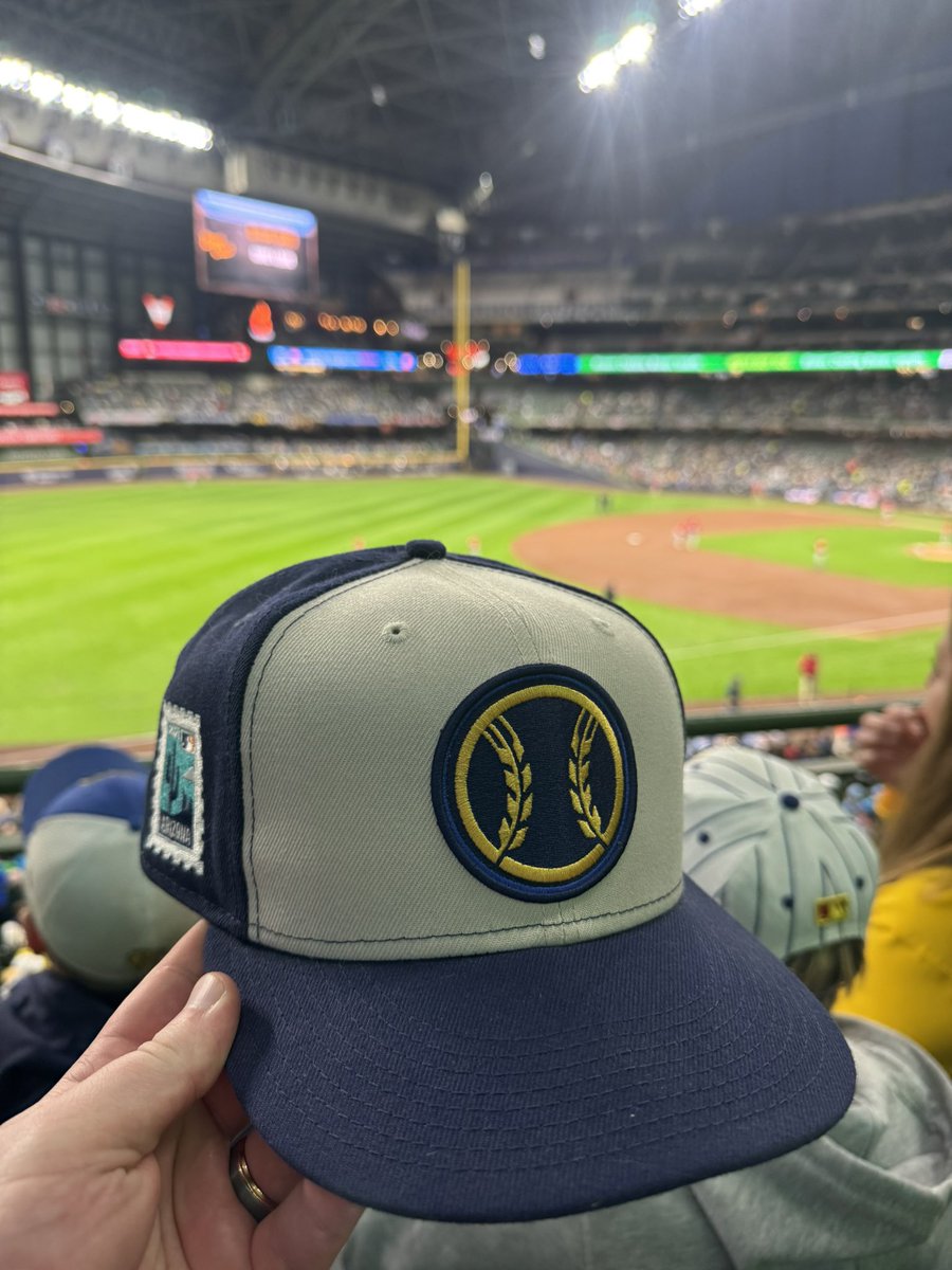 Carson’s Caps tweet media