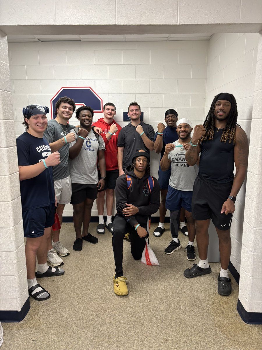Hunter Sheppard 🏴☠️ (@hunterstormshep) on Twitter photo We’re pulling for you and your recovery Cathryn! #Pray4Cathryn <a href="/rcgladwin64/">Ryan Gladwin</a> <a href="/CatawbaFootball/">Catawba Football</a> We’re pulling for you and your recovery Cathryn! #Pray4Cathryn <a href="/rcgladwin64/">Ryan Gladwin</a> <a href="/CatawbaFootball/">Catawba Football</a>