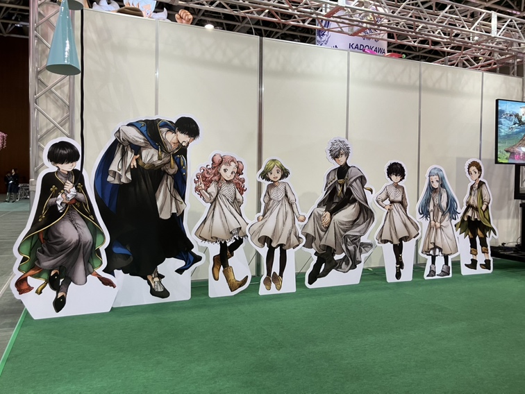 ✦‧⁺ ⊹˚.┈┈┈┈
#高知アニクリ祭 2025に
#とんがり帽子のアトリエ の
　　ブースが登場中⊹˚.🪶
　　　　　　　┈┈┈┈‧⁺ ⊹˚.✦
🌸4/5（土）、4/6（日）開催

ブースの様子をお届け📸
ご来場の方は是非お立ち寄り下さい!!

✶イベント詳細は公式サイトへ
combank.co.jp/KochiAnikuri/