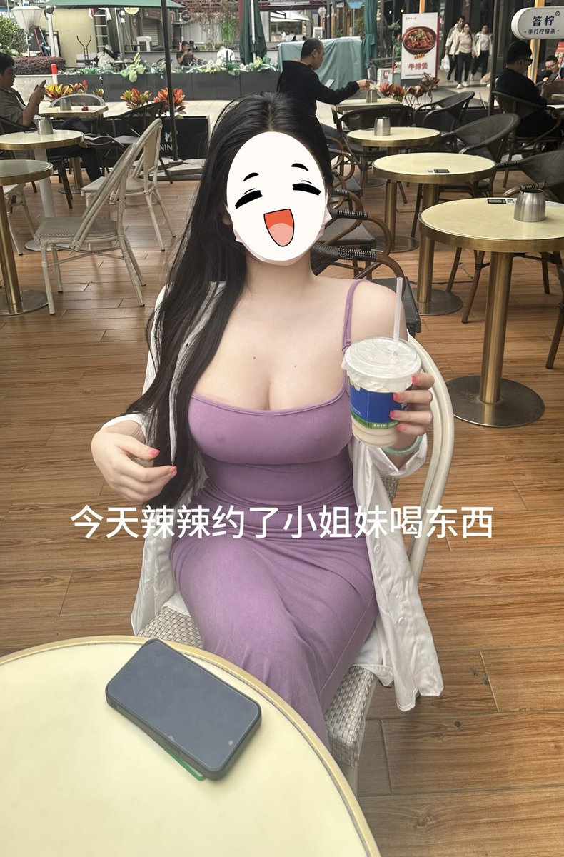 今天也是开心的一天
隔壁桌小哥哥夸我身材好棒
(*≧ω≦) 
@Daguidiyi @Xiaoxiaofoer https://t.co/VSq26iFQVH