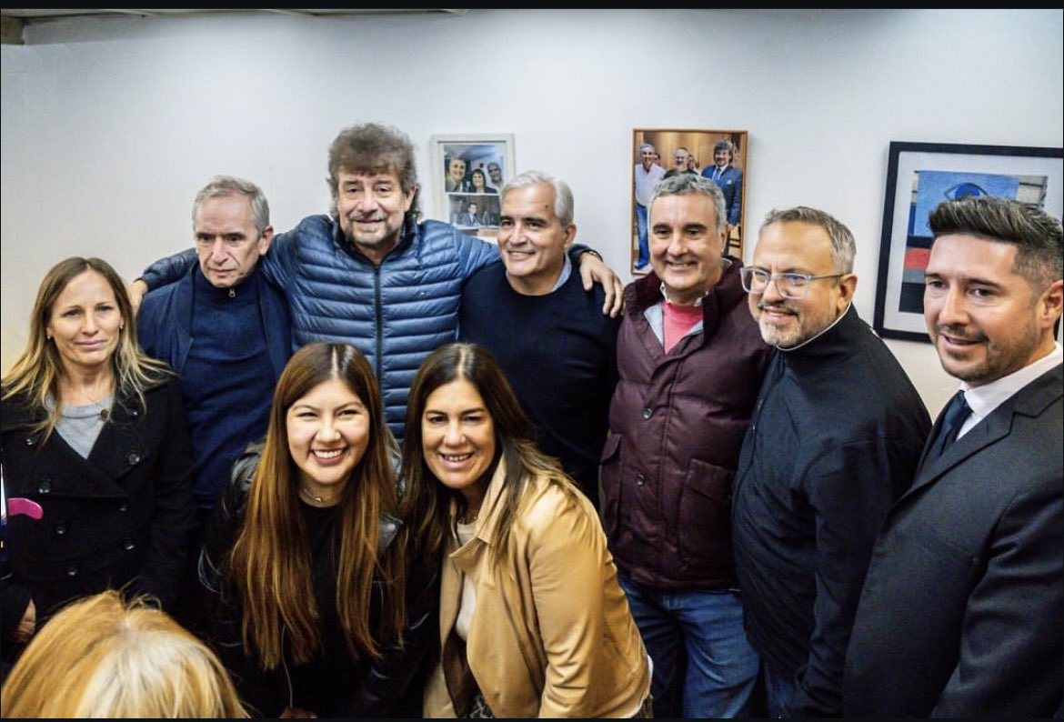 Andrea Vera (@andreafvera_) on Twitter photo LA LIBERTAD AVANZA EN #SANMARTÍN 🦁
Junto a @alekeck, <a href="/dievalen/">Diego Valenzuela</a>, @danielmollook, <a href="/florretamoso/">Florencia Retamoso</a> y todos los presentes inauguramos un nuevo espacio de <a href="/LLAenPBA/">Alianza La Libertad Avanza - PBA</a> en territorio bonaerense. VLLC!
<a href="/LLAPrimeraSecc/">lla.primeraseccion</a>
<a href="/SPareja_/">Sebastián Pareja</a>
<a href="/JMilei/">Javier Milei</a> LA LIBERTAD AVANZA EN #SANMARTÍN 🦁
Junto a @alekeck, <a href="/dievalen/">Diego Valenzuela</a>, @danielmollook, <a href="/florretamoso/">Florencia Retamoso</a> y todos los presentes inauguramos un nuevo espacio de <a href="/LLAenPBA/">Alianza La Libertad Avanza - PBA</a> en territorio bonaerense. VLLC!
<a href="/LLAPrimeraSecc/">lla.primeraseccion</a>
<a href="/SPareja_/">Sebastián Pareja</a>
<a href="/JMilei/">Javier Milei</a>