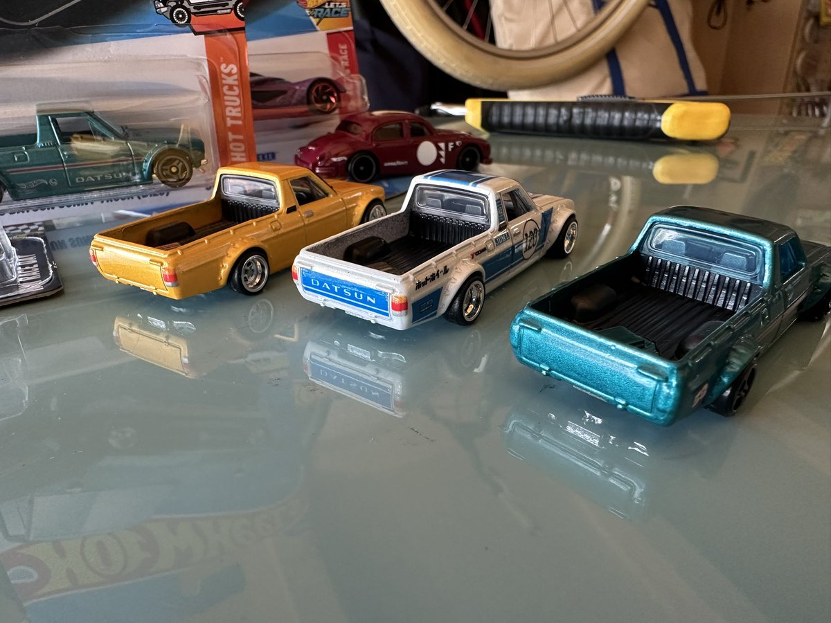 hi73_32's tweet photo. 金型違った…
ホイル、ガラスの入替え、ちょい塗り
#hotwheels https://t.co/o3knVTjhIQ
