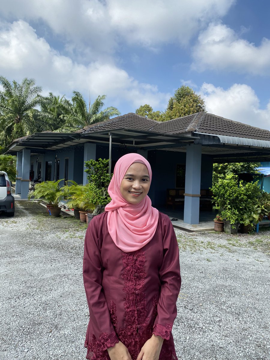 _nnadiaaa's tweet photo. Salam Aidilfitri 🌺🍒 https://t.co/kaHCRDirwE
