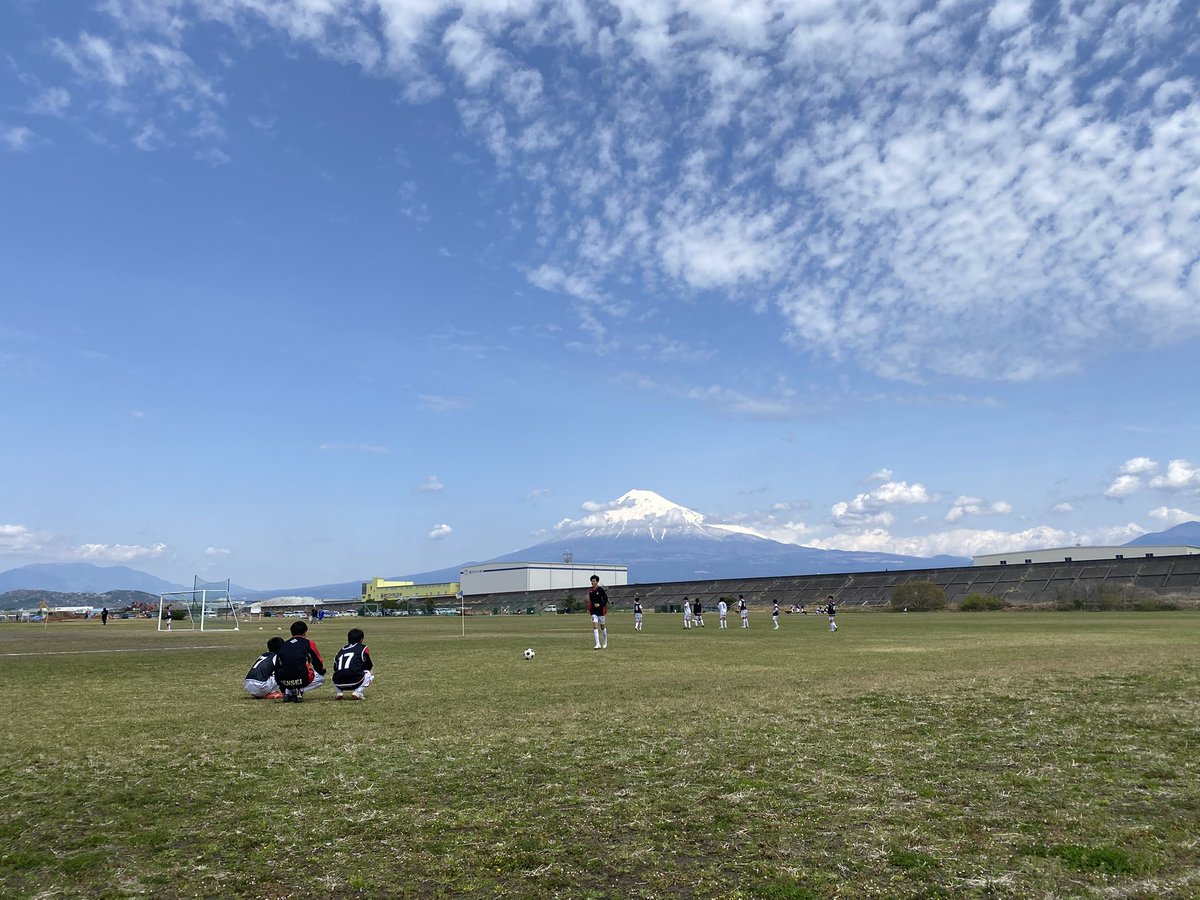 U13交流戦

みんな楽しそうで何より
コミュニケーションをとり
チームとして一つになれるように
チームビルディングとして
大切な時間
#FujinomiyaCityFC
#静岡
#富士宮
#ジュニアユース
#サッカー
#中学生
#月曜日は入学式