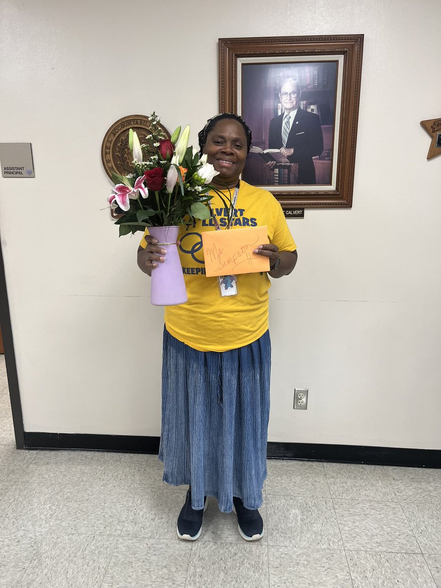 Happy Librarian Appreciation Day to our very own, Ms. Simpson! Thanks for all you do to foster the love of reading for our students📚😃 <a href="/SDuncan7124/">SJ Duncan</a> <a href="/APcryskenn/">C.Kennedy</a> <a href="/DrWynneLaToya/">Dr. LaToya Wynne</a>