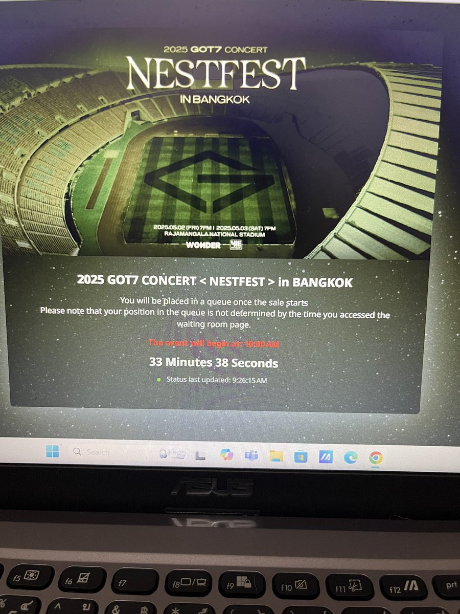 Ploy14818949's tweet photo. กว่าจะได้  #GOT7_NESTFESTinBKK https://t.co/LYt42xb009