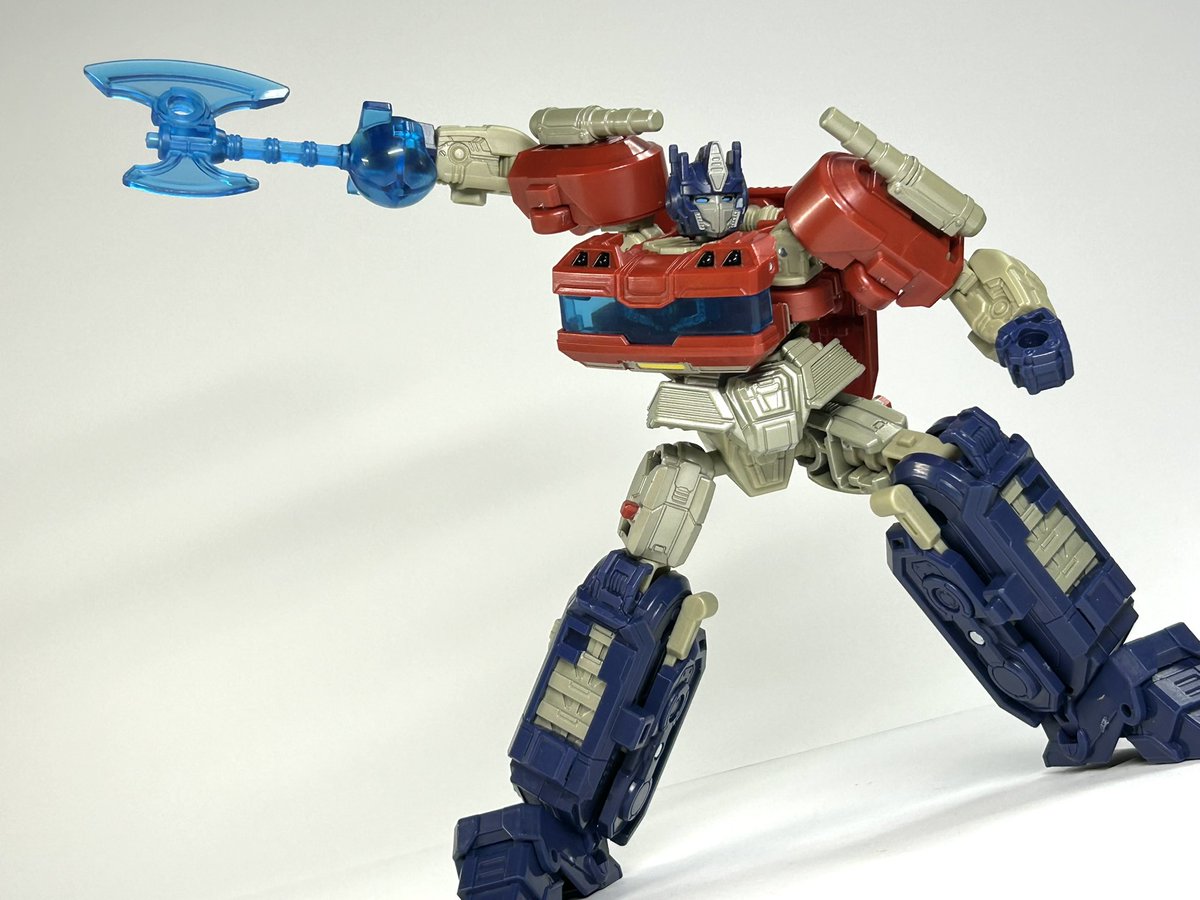 「スタジオシリーズ オプティマスプライム(ONE)Prime Videoで久々にト」|📸Kの❾番🍹のイラスト