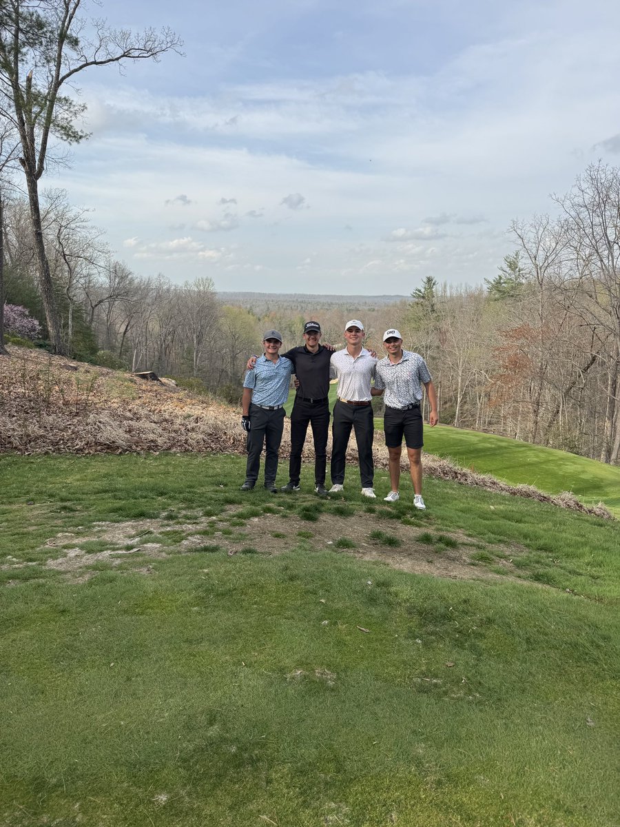 Bulldog_Golfer's tweet image. Another team qualifying trip to Tennessee is in the books. Love this trip, love this team.  Didn’t play my best but played well enough to solidly qualify.  Can’t wait for the season to get going!… #golf #highschoolgolf #juniorgolf @BrownsburgGolf @bhsdogs