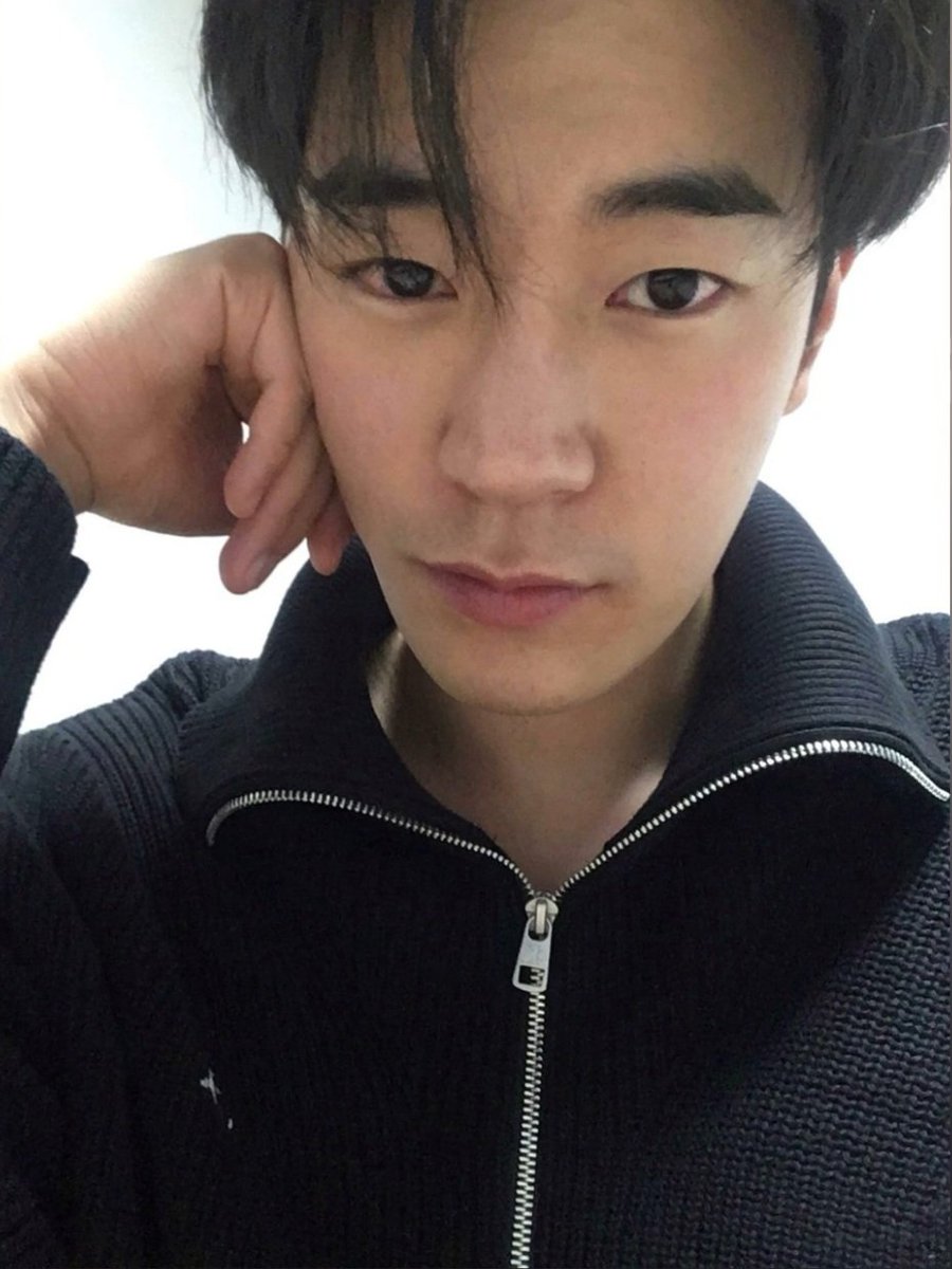 __931028__'s tweet photo. 250405 위버스 모먼트 #서함 #박서함
☔ https://t.co/ZwCw6PzwJM