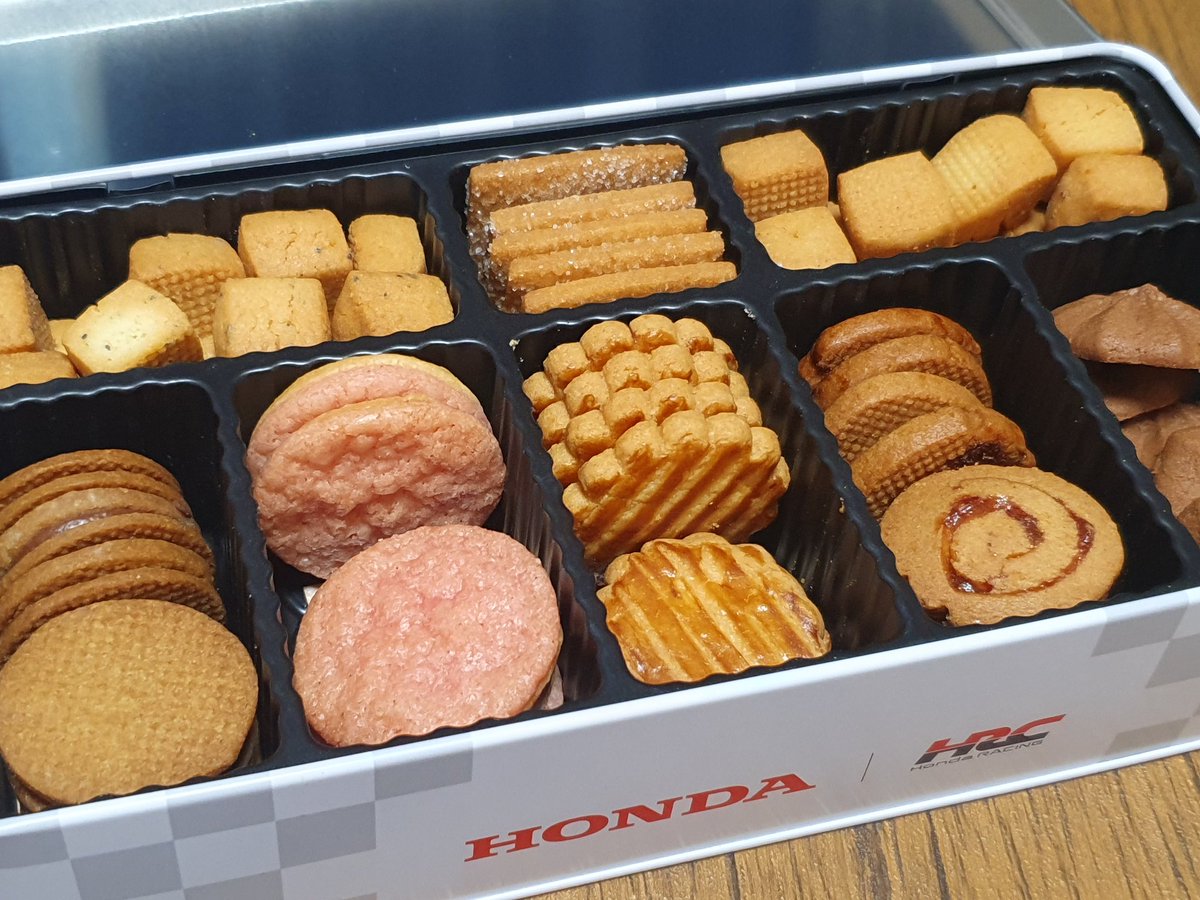 DAN5KIMURA's tweet photo. ドミニクドゥーセの店
初優勝60周年記念サブレ缶 
原材料名:ナンテ 
とってもOCです
#f1jp https://t.co/faA2Adb0IE
