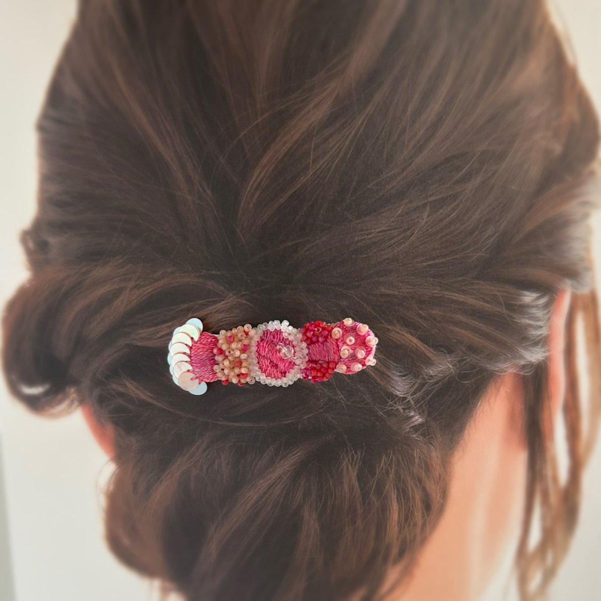 aketoU1's tweet photo. キャンディみたいなヘアクリップ
やっと暖かくなってきたので、ポップなカラーで。 https://t.co/ScGuHvEWDF
