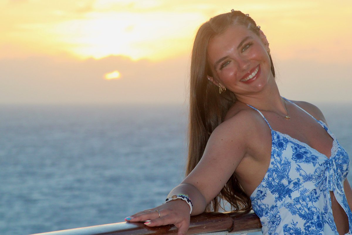 Off the 🛳️, off the ✈️, settled into our hotel &amp; ready to shine tomorrow @ Elite Volleyball ID Showcase in OH.
#2027Libero 
<a href="/BoilerJuniorsVB/">The Academy Boiler Juniors</a> <a href="/TAVCRecruiting/">The Academy Volleyball Club Recruiting</a> <a href="/PrepDigIN/">Prep Dig Indiana</a> <a href="/VBAdrenaline/">VB Adrenaline</a> <a href="/PrepVolleyball/">PrepVolleyball.com</a> <a href="/VBallrecruiter/">Kara Hill</a> <a href="/HuskiesVball/">Huskies Volleyball</a>