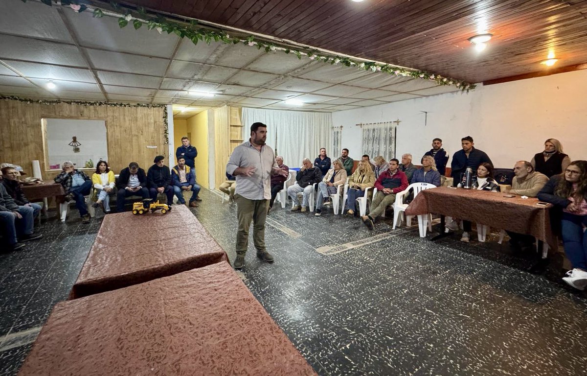 Jhonn sigue! Nuestro candidato irá por renovar la confianza de Piedras Coloradas! Un Alcalde probado, que hace y se desvive por su jurisdicción!