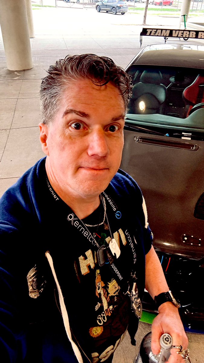 jaysonstreet's tweet image. Why yes I did do a #DuckArmyInvasion while I was at @_kernelcon_ thanks @Securityshrimp for the perfect place for it! 😁