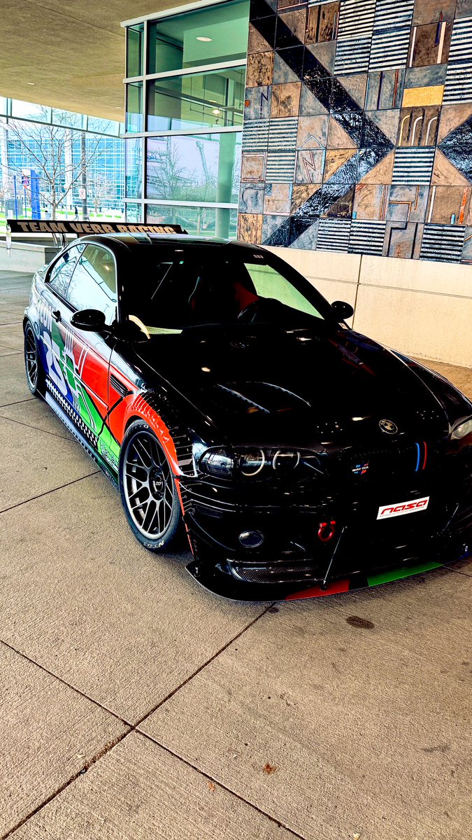 jaysonstreet's tweet image. Why yes I did do a #DuckArmyInvasion while I was at @_kernelcon_ thanks @Securityshrimp for the perfect place for it! 😁