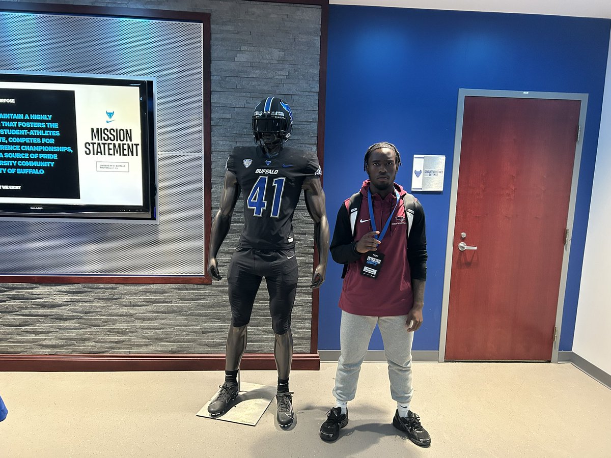 Khyan Billups (@khybillups6) on Twitter photo Had a great time <a href="/UBFootball/">UB Football</a> today !! Thanks to coach <a href="/JordanSaivon/">Jordan Johnson</a> and the
UB staff for having me! Had a great time <a href="/UBFootball/">UB Football</a> today !! Thanks to coach <a href="/JordanSaivon/">Jordan Johnson</a> and the
UB staff for having me!