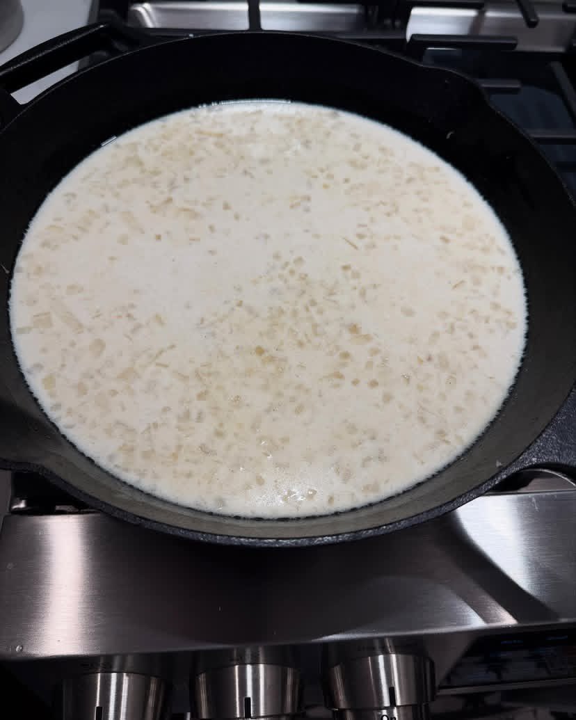 leadchris2's tweet image. Did done a Chicken, Rice, and Broccoli one skillet old style casserole. Gotta say, there is nothing better for cooking than a good iron skillet! (The reviews were positive)…and a beautiful early Spring evening with a waxing crescent moon to round it all out.