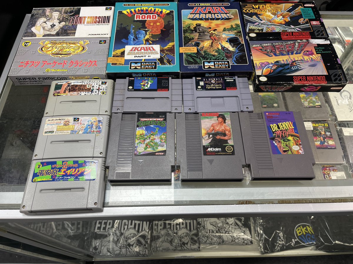 ArcadeBrooklyn's tweet photo. Small lot traded-in. #nes #snes #famicon #superfamicom #commadore64 https://t.co/tMmsyft7mo