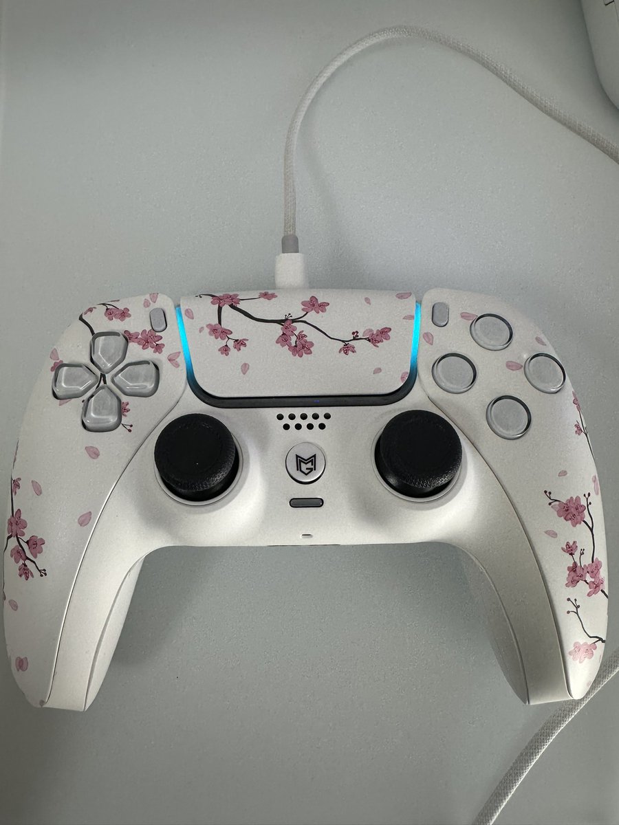 オーマン tweet media