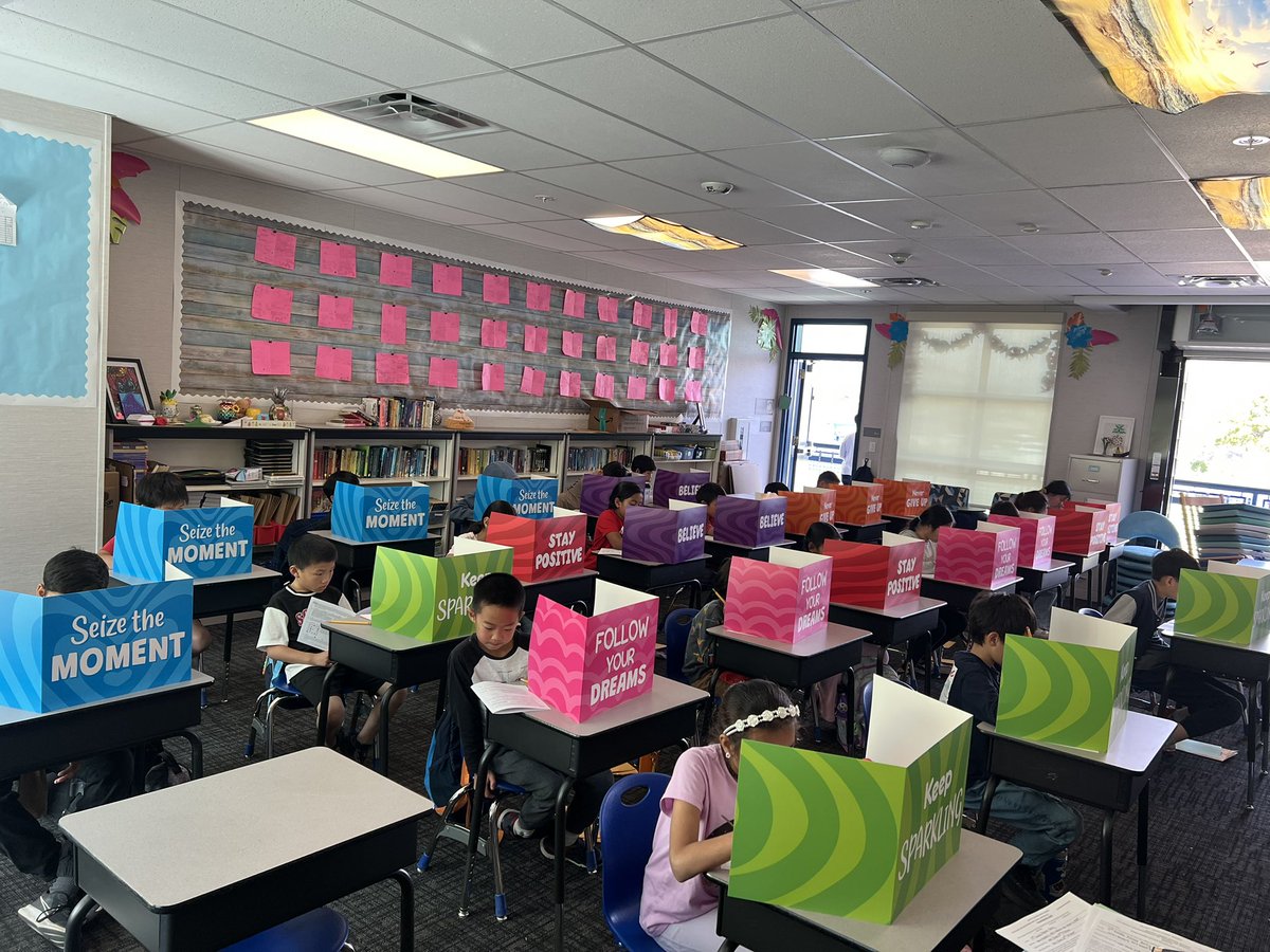 HalimStephaniee's tweet image. ✖️➗➕🟰🤼‍♀️➖🟰🧮Math challenge Tournament 🏟️ @HollyDolphins with @Lisakuo12345 @ArcadiaUnified #Mathematics representing @CaminoGrove #TEACHers #teacherlife