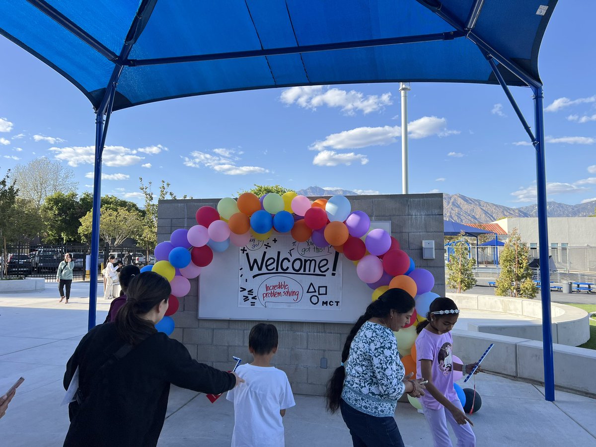 HalimStephaniee's tweet image. ✖️➗➕🟰🤼‍♀️➖🟰🧮Math challenge Tournament 🏟️ @HollyDolphins with @Lisakuo12345 @ArcadiaUnified #Mathematics representing @CaminoGrove #TEACHers #teacherlife