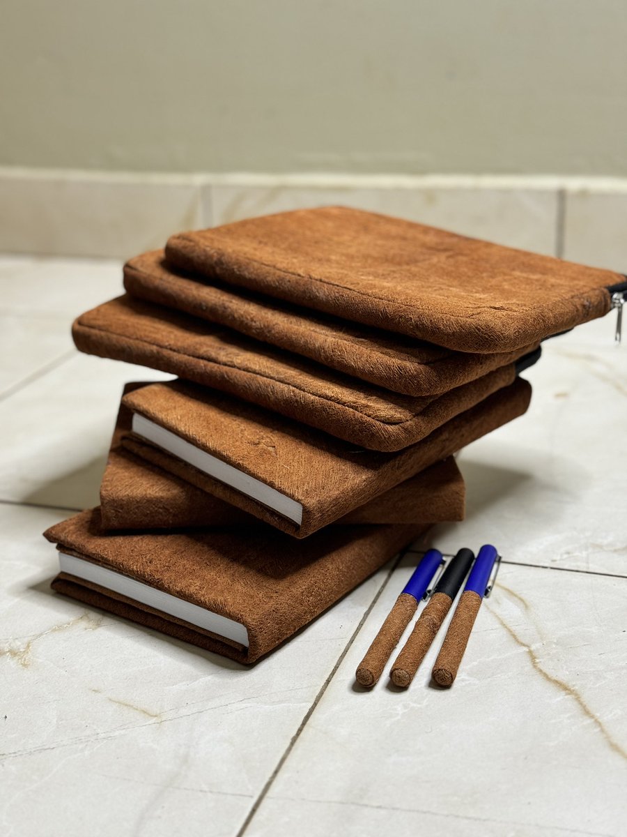 AssortedAfrica's tweet photo. Our girls turn ordinary notebooks into stunning, fashionable crafts blending creativity with purpose! Take a look at these unique designs! Ready to add a touch of style to your stationery? Place your order today! #backcloth https://t.co/fqgzGx2H9w