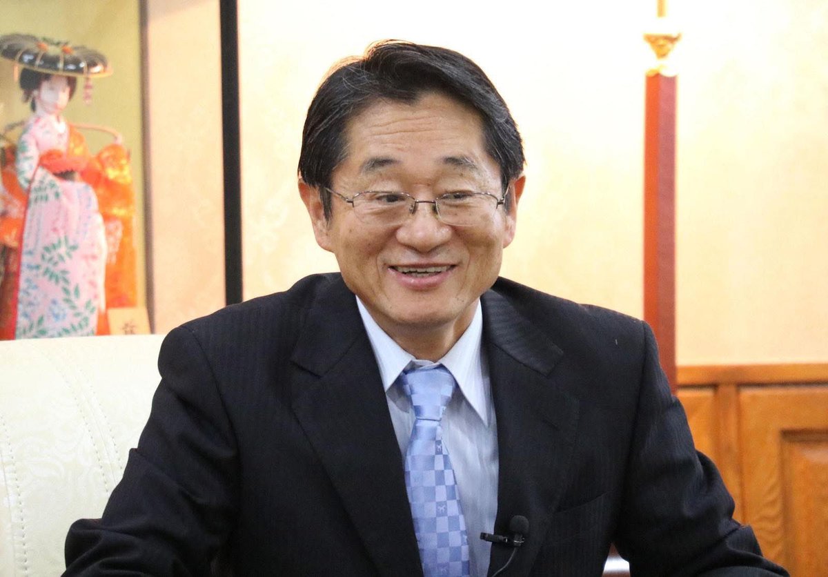 Элчин сайд асан Такэнори Шимизү: Хэрэв би мөнгө мэддэг сайд байсан бол Монголын түүх судлаачдад мөнгө өгнө. Тэднийг Япон, Хятад, Солонгос, Герман, Франц дундад Азийн зарим орон зэрэг 10-аад оронд явуулж судалгаа хийлгэнэ.

Монголын түүхтэй холбоотой судалгаа хийж тэр материалаар