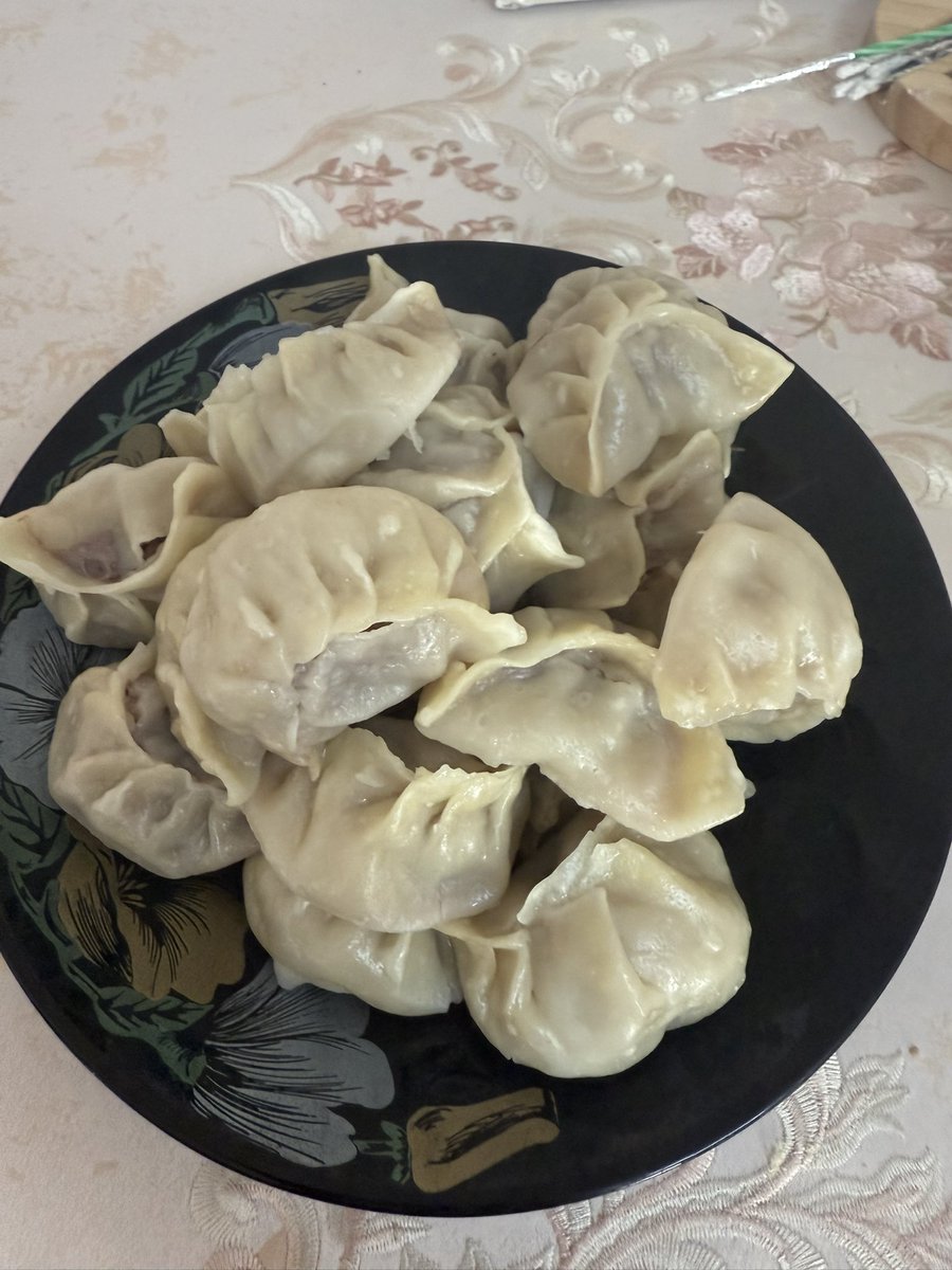 GanboldHoo's tweet image. Буузнаас уйдсан… 🎶🎵
За 1200 буузны ард гарлаа