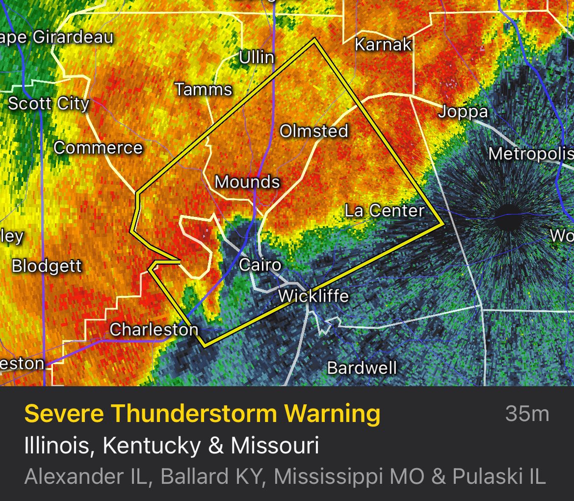 KentuckyWxAlert's tweet photo. #SevereThunderStormWarning for Ballard County until 10:45pm CDT.

*Tornado Possible Tag https://t.co/G0Q04zsGzx