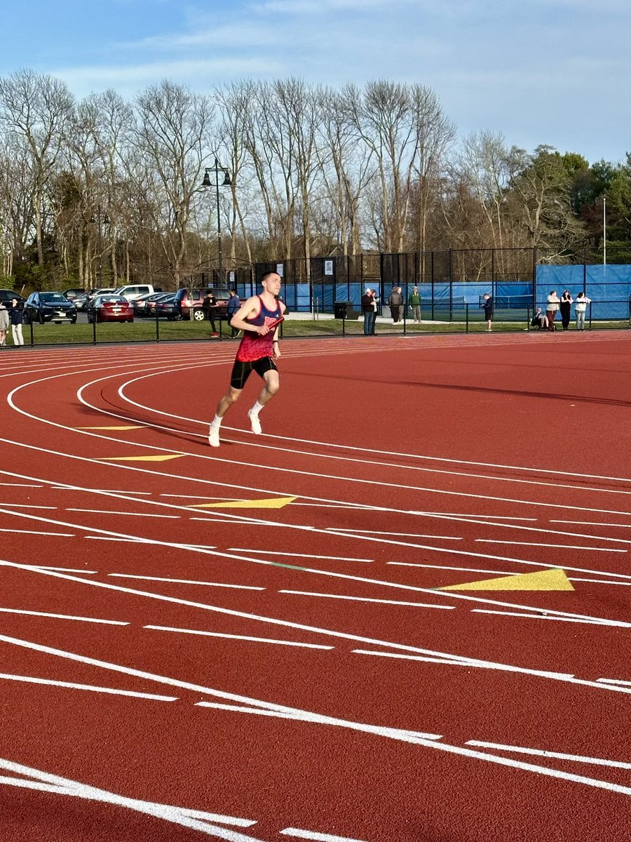 kgeer33's tweet image. 1st Home meet & 1st Home Softball game! Josh did amazing in the 800m, came in 1st & a new PR! BR was the only team to run the 4X400, Josh & his teammates did great! Maddie played a tough team & unfortunately fell to KP but played well & had fun. Great start for both kiddos! 🥎🏃♂️