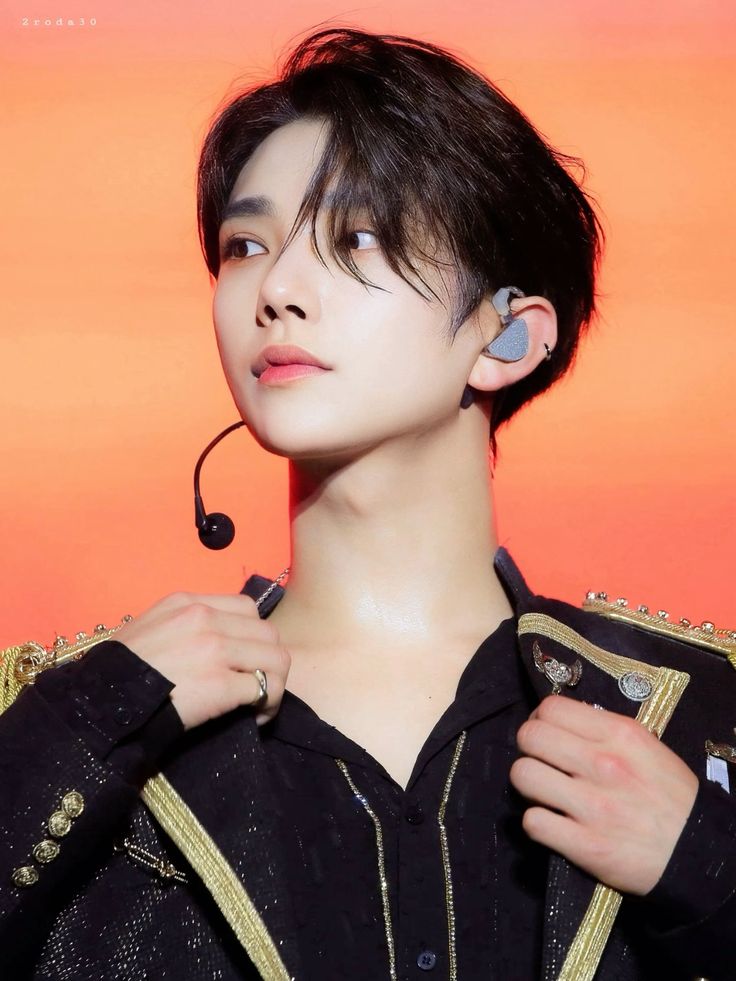 hourly joshua tweet media