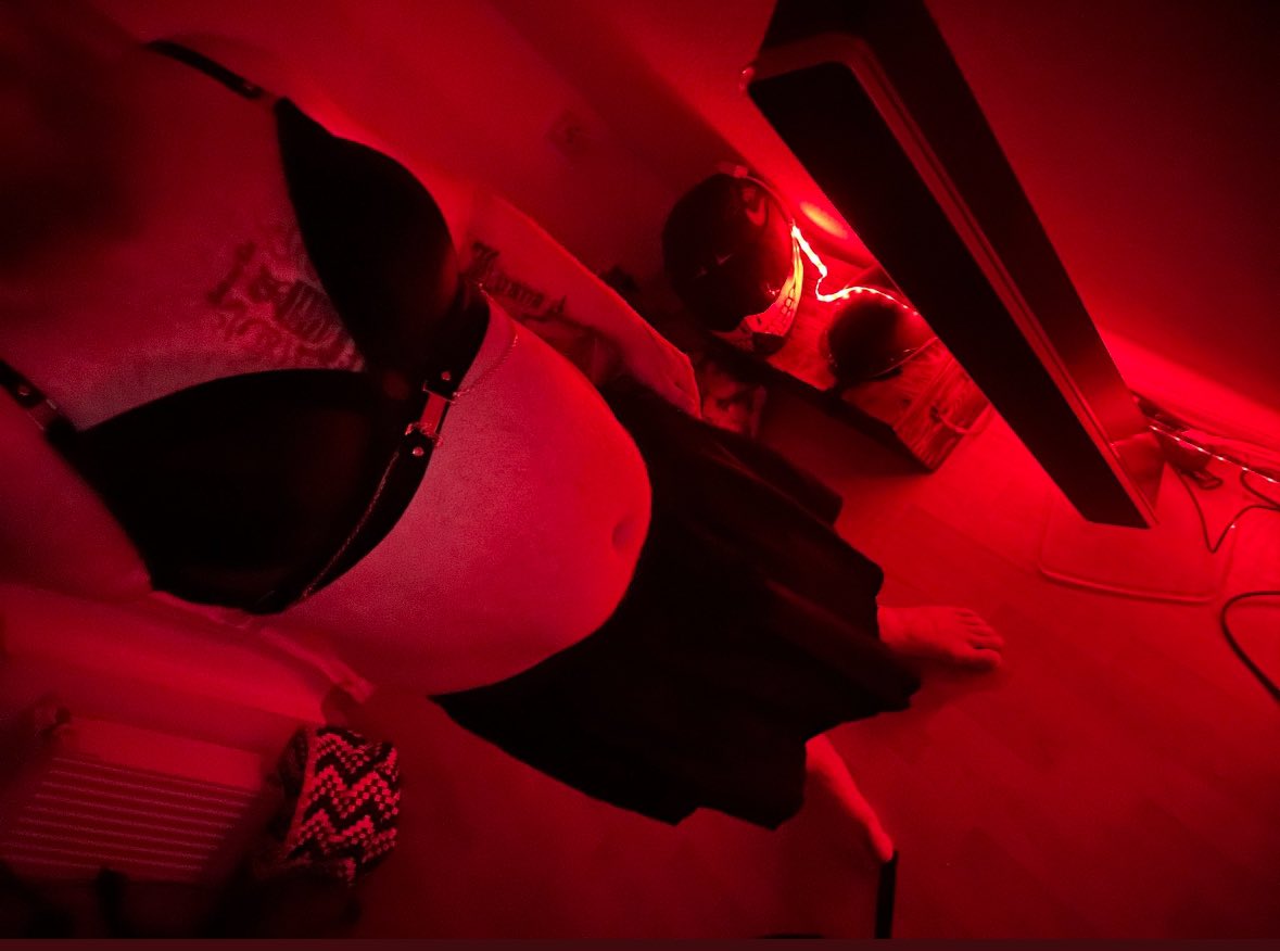 <a href="/kleinehure95956/">KleinehurevonHerrinKalaschnikova</a> 
… weil du es nicht abwarten kannst ….

Was kann sie denn noch verbessern? !
#hurenerziehung#bm#

#Herrin #sub #Dom  #Femdom #Findom #Telefonherrin #Bsdm #moneydom #yootalk #Paypig #Cashandgo #paypiggie #paypigiewanted #Zahlaffe #Zahlschwein #Melkschwein