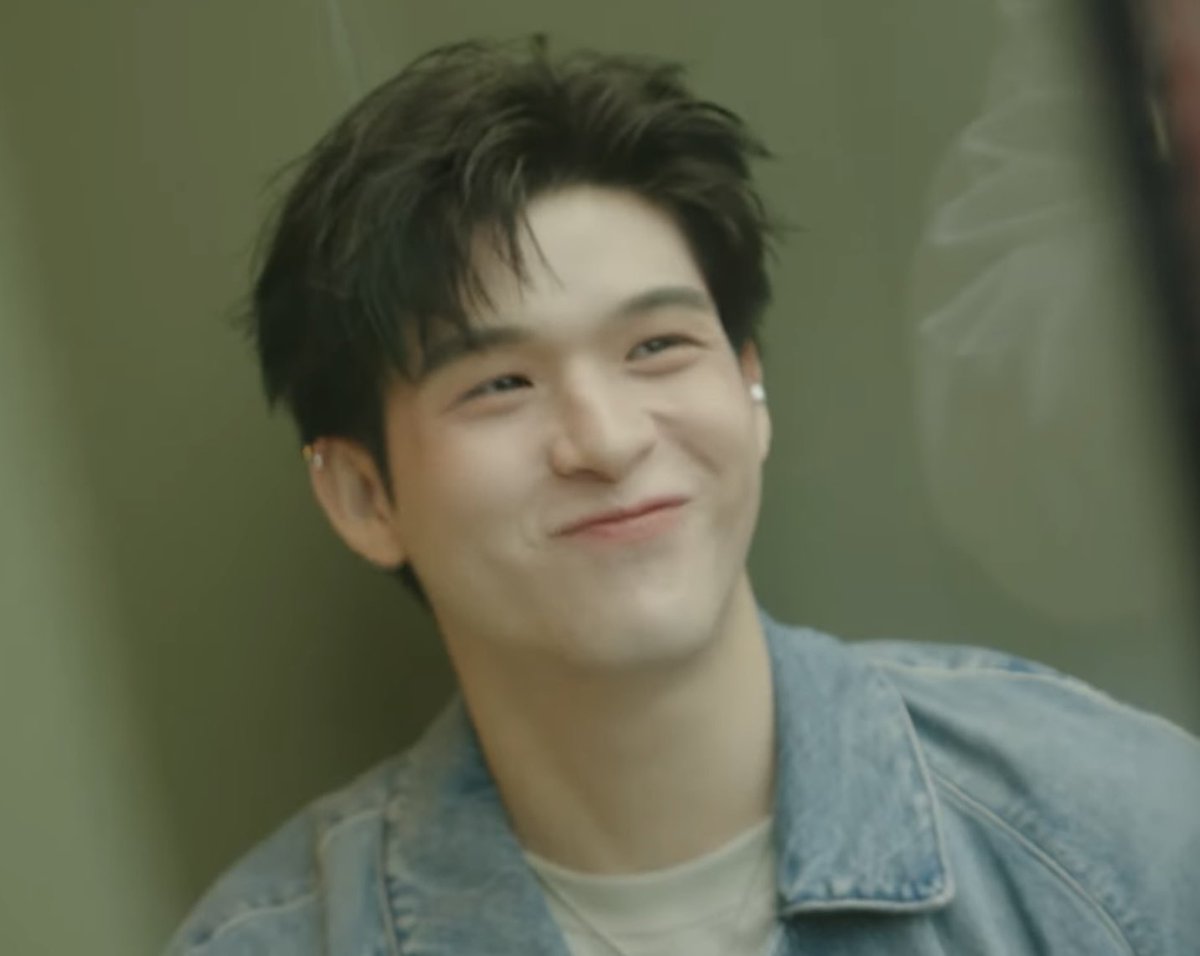 Wandyiyyyyyy's tweet image. ไอ่เดกไข่ต้มของแม่มู้จู้มาก มังน่ารักอ่าา😭😭🫠😭🫠😭😭😭😭😭🤣😭😭

SKY IN PARIS

#CoffeeMinuteWithSky