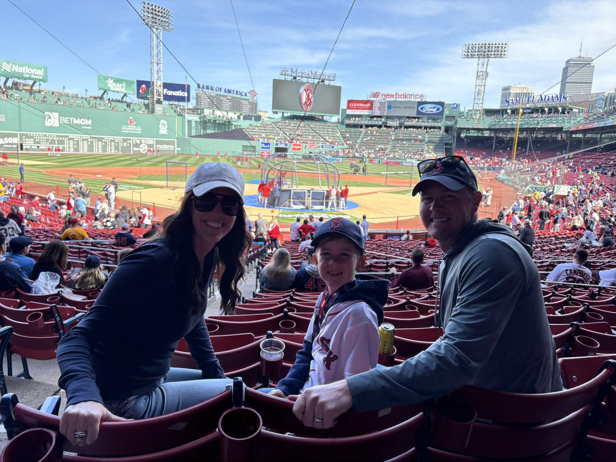 Brian Ross tweet media