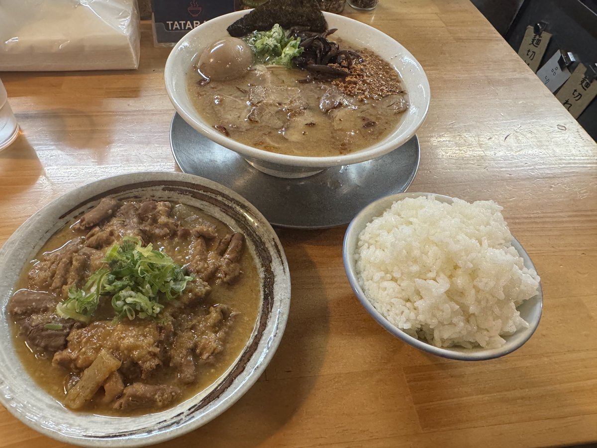 paybacktime_774's tweet photo. #ヴォルターズレッドラーメン部
#tataraba
ご飯、ホルモン付きのBセット https://t.co/BMuVwOXSg7