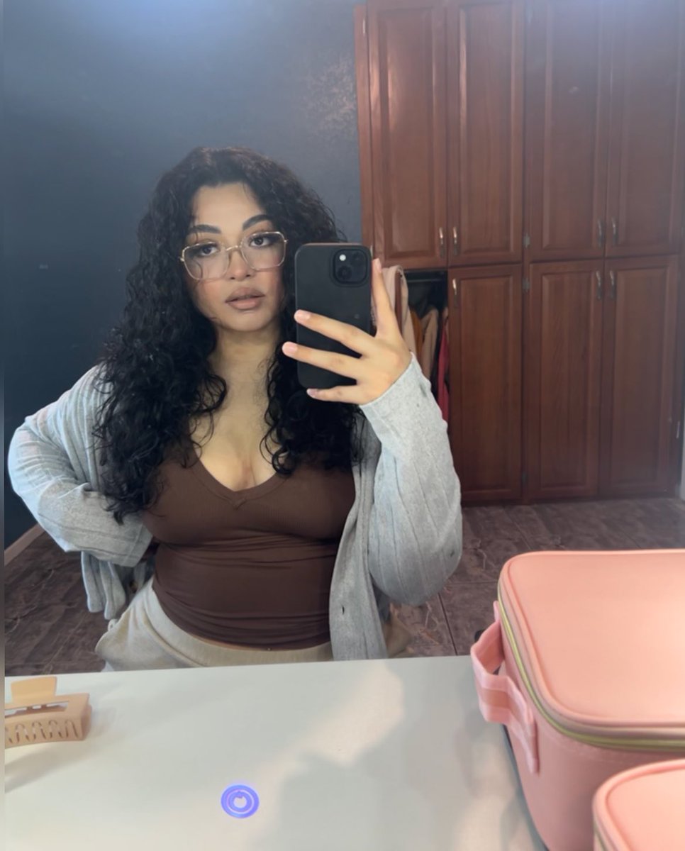 julissa tweet media